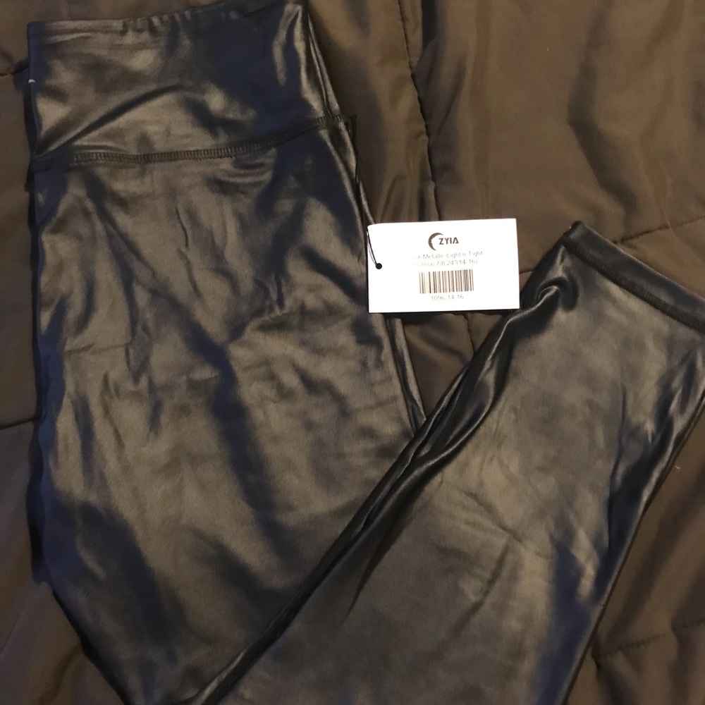 Zyia Black Metallic leggings